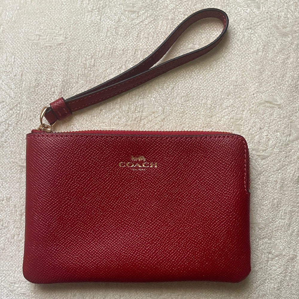 Rare Fuchsia Red Coach Wristlet Clutch